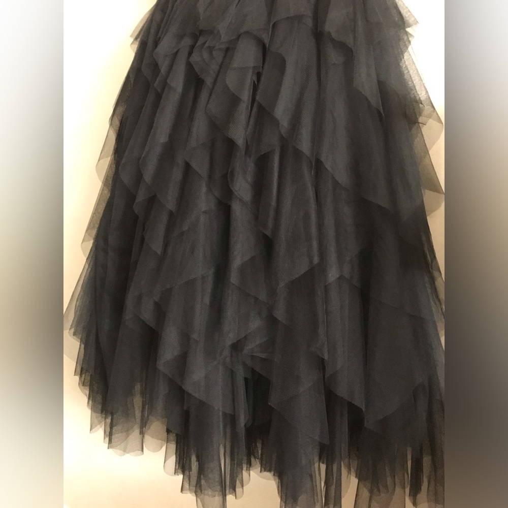 Feather Straps Black Party Gown - Picture 9 of 12